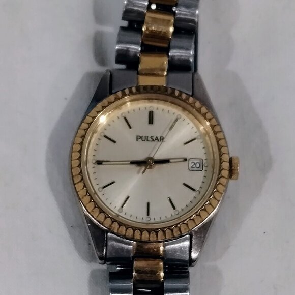 Vintage Pulsar by Seiko Two-Tone Watch V782-X200 Fluted Bezel Date main image 4